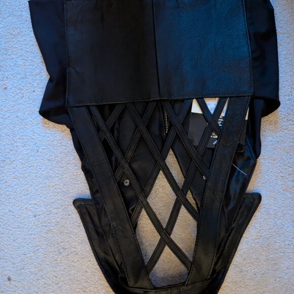 Dream Apparel - Picture 2 of 5